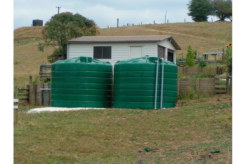 Aqua water storage tanks