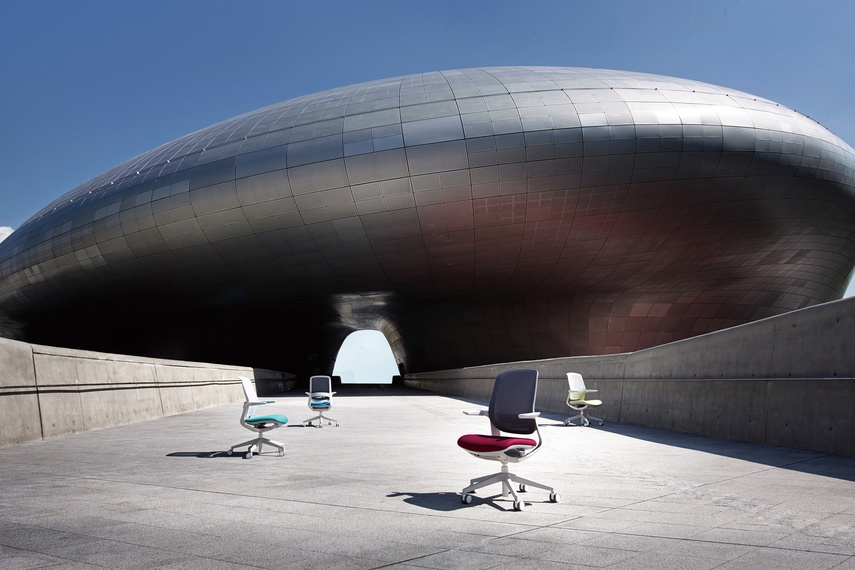 The Flight Series chair is the latest addition to the Sidiz collection.