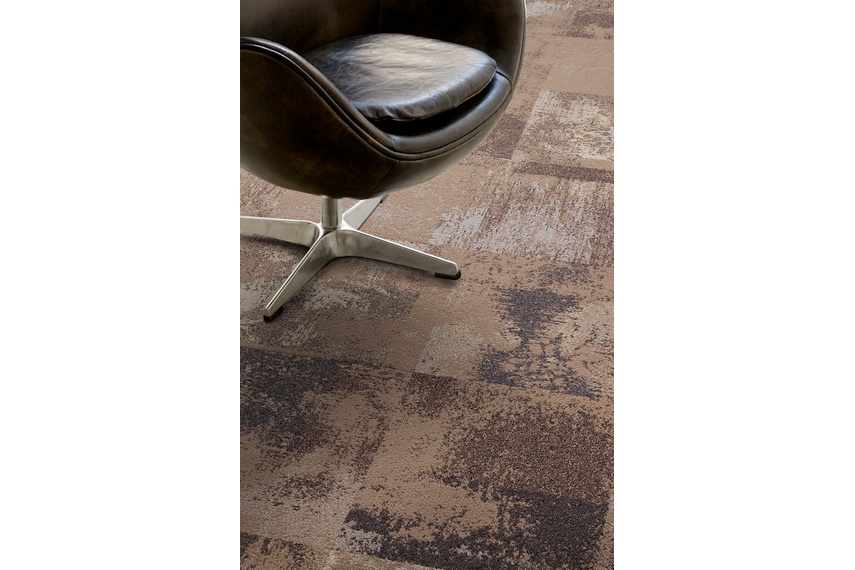 Raw carpet tile – Brownstone.