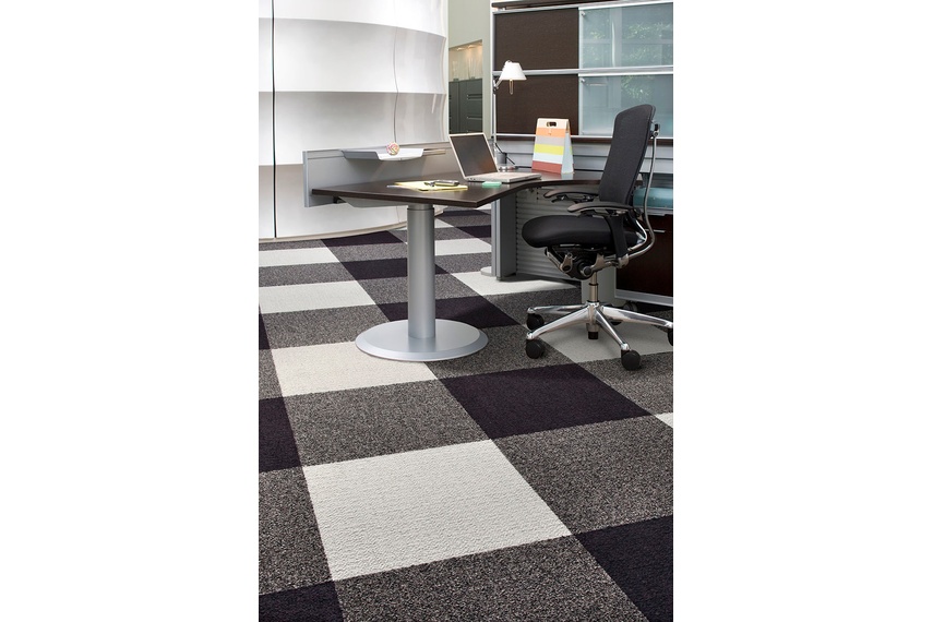 Monochrome carpet tile – Umber Concrete Mena Stone