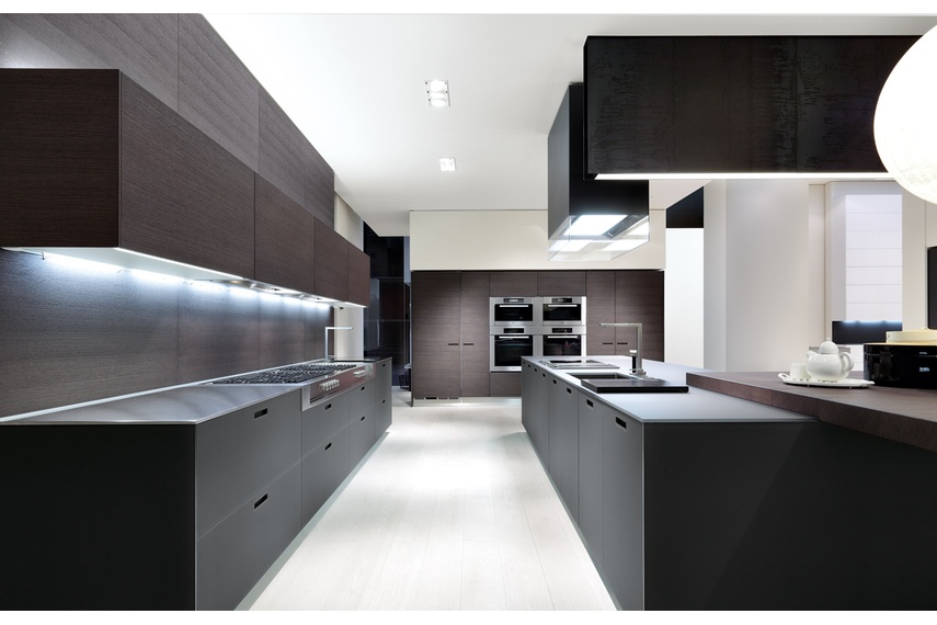 The Kyton kitchen offers new options in finishes not previously available from Varenna.