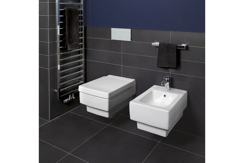 Villeroy & Boch Memento wall hung toilet features a soft close seat and ceramic plus.