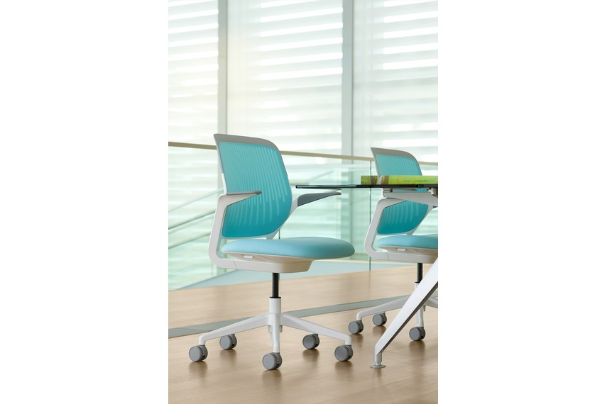 Cobi chair