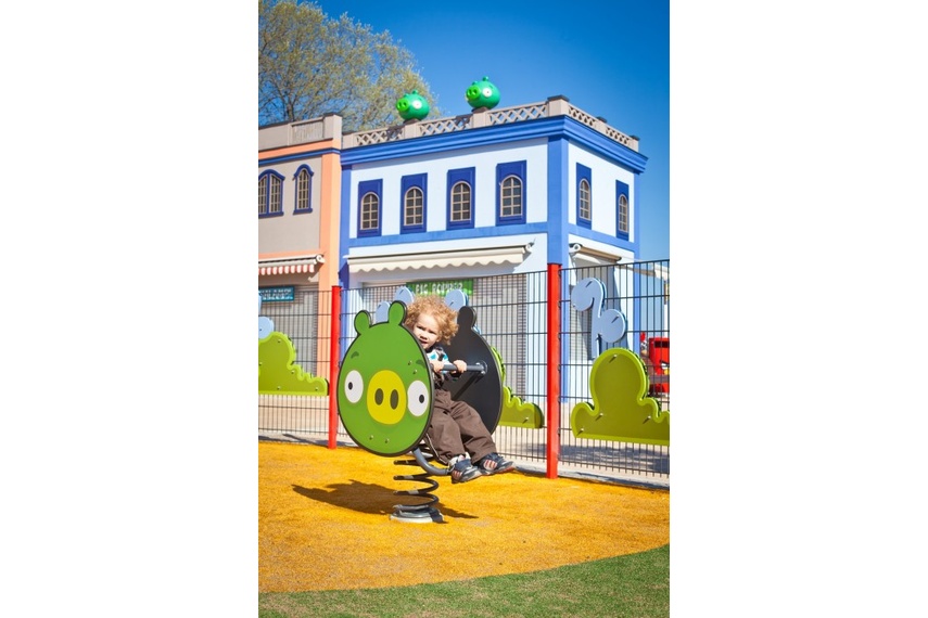 Angry Birds – Minion pig springy rocker