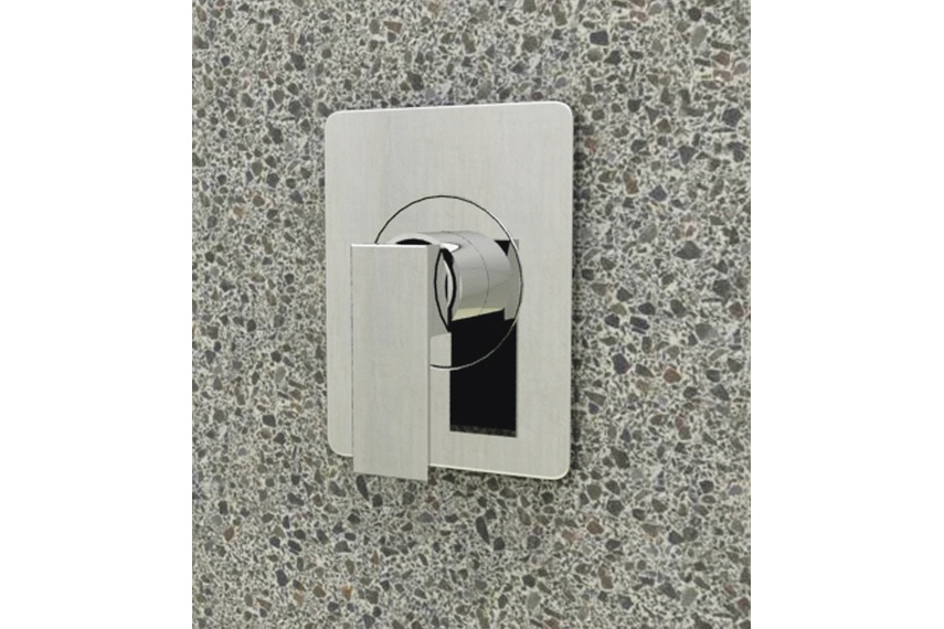 Crisscross shower mixer.