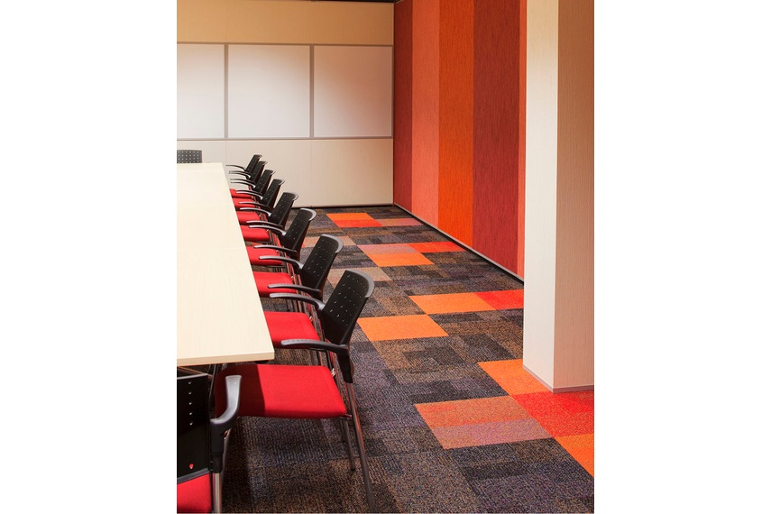 Cubic carpet tile