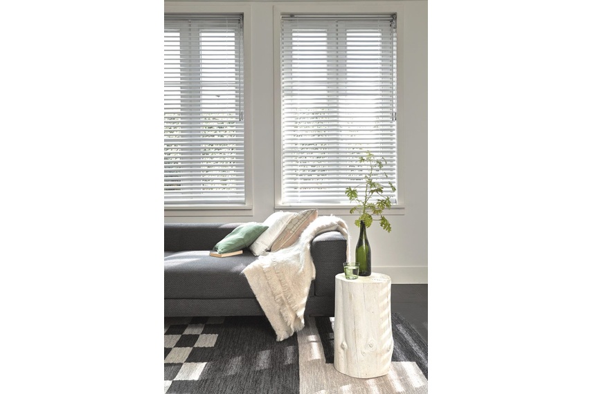 Slats can have a special Thermostop coating on the concave side to reduce heat emission so rooms stay warmer in winter and cooler in summer.