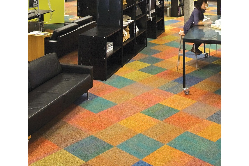Cubic carpet tile