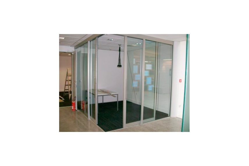 PSL Alement 350 sliding door system.