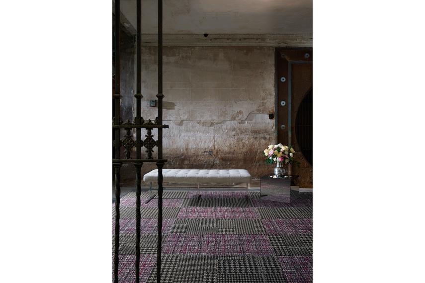 World Woven collection: Collins Cottage.