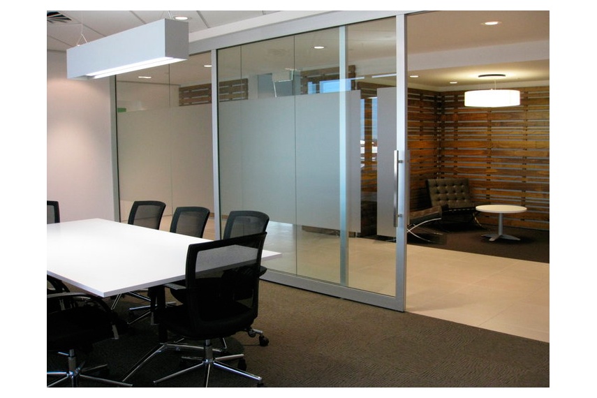PSL Alement 350 sliding door system.