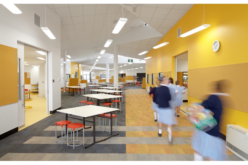 The Discovery collection offers unrivalled flexibility for customising spaces.
