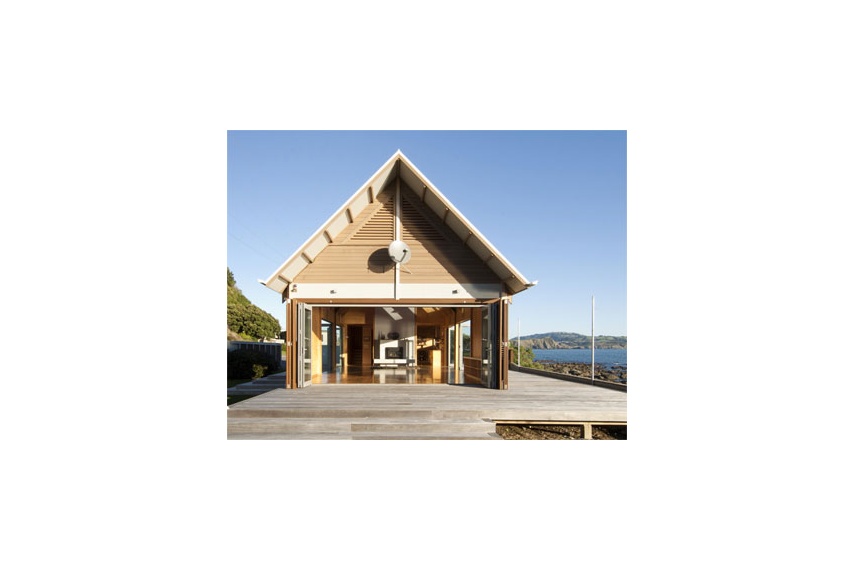 Cedar weatherboards are finished in Environmental Choice approved Resene Waterborne Woodsman